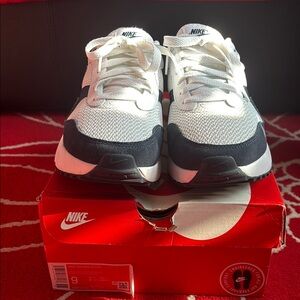 Nike White and Black Sneakers